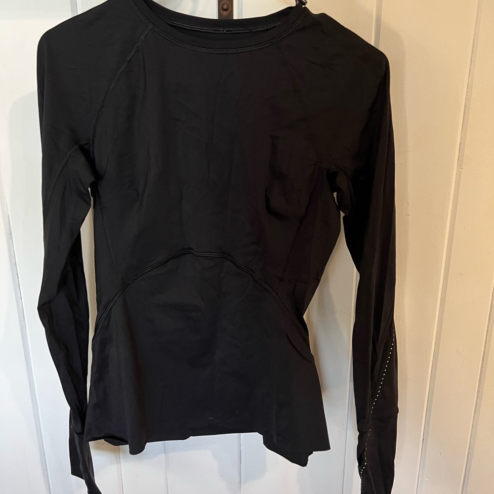 Lululemon running top